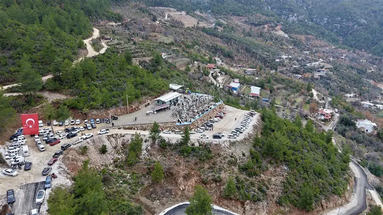 Alanya Akçatı’da 3 Bin Metrekareye Çok Amaçlı Salon 11